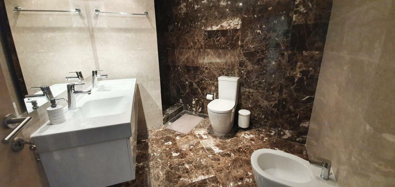 Pegasus Beach Front Apartament Limassol Zewnętrze zdjęcie