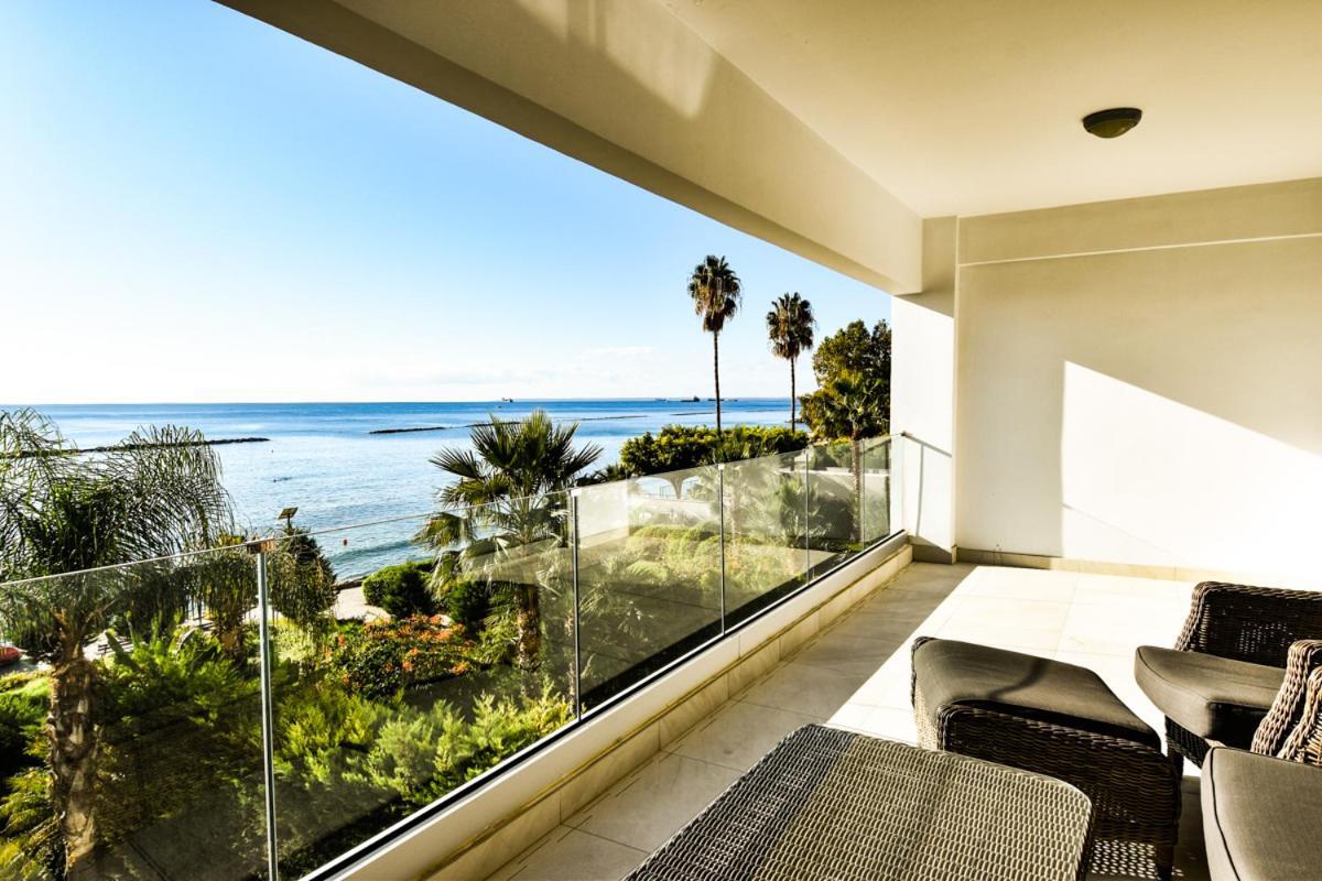 Pegasus Beach Front Apartament Limassol Zewnętrze zdjęcie